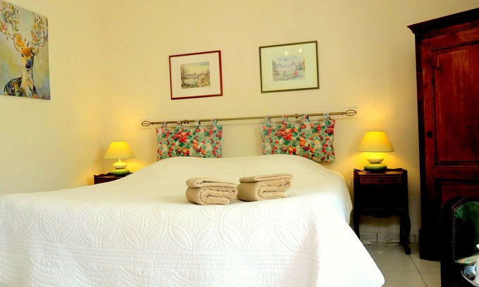 Montlivault House | Le Puits, charming room near Chambord, Blois and Cheverny