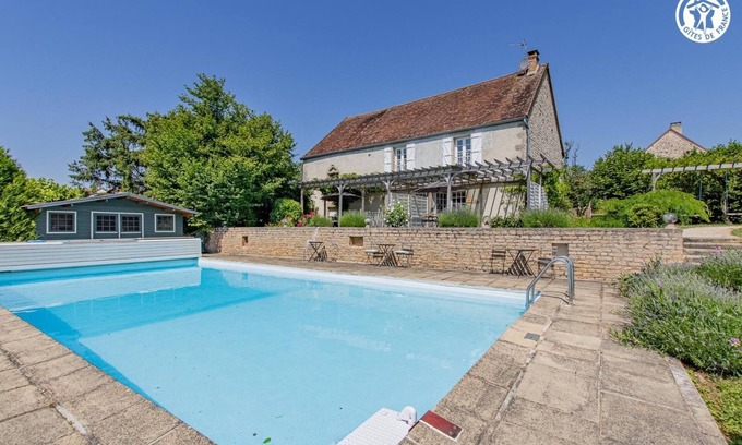 Saint-Sernin-du-Plain House | Le Puits - Saint Sernin DU Plain