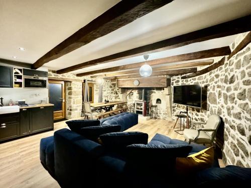 Antignac House | Le Quatorze