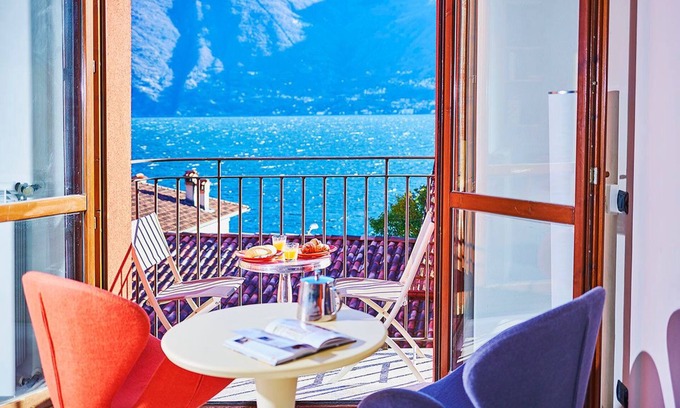Acquaseria Apartment | Le Quattro Stagioni Lakeview-beach-charging point electric cars-remote working