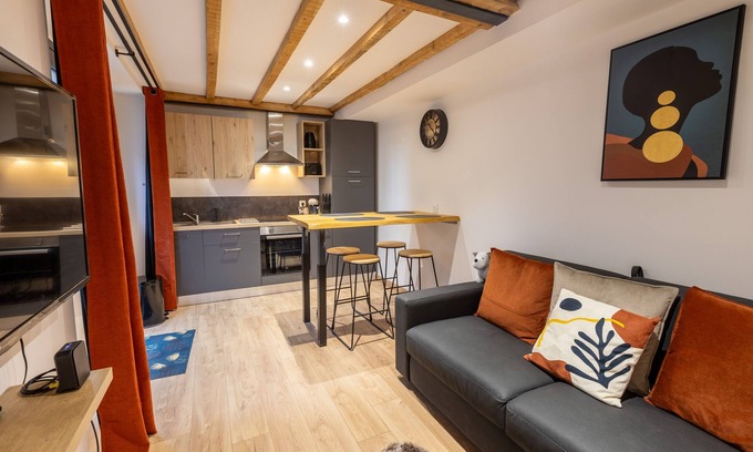 Formigueres Apartment | Le Repaire des Écureuils - Appt avec terrasse