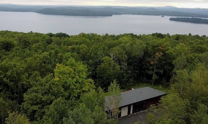 Potton Ski Chalet | Le Roselin - Owl's Head