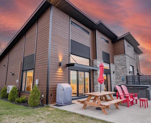 Saint-Jean-de-Matha Ski Chalet | Le sommet du golf avec SPA