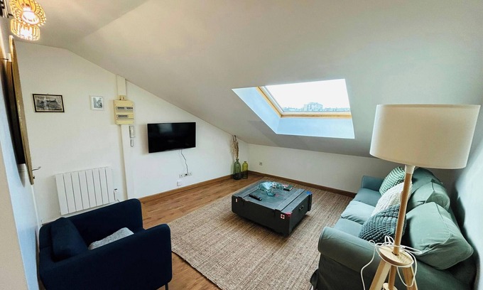 Laon Sud Apartment | Le Spacieux Couturier | Calme | Gare centre