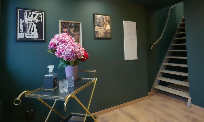 Luxeuil-les-Bains Apartment | Le Speakeasy - Escape Room et ça Terrasse Privée