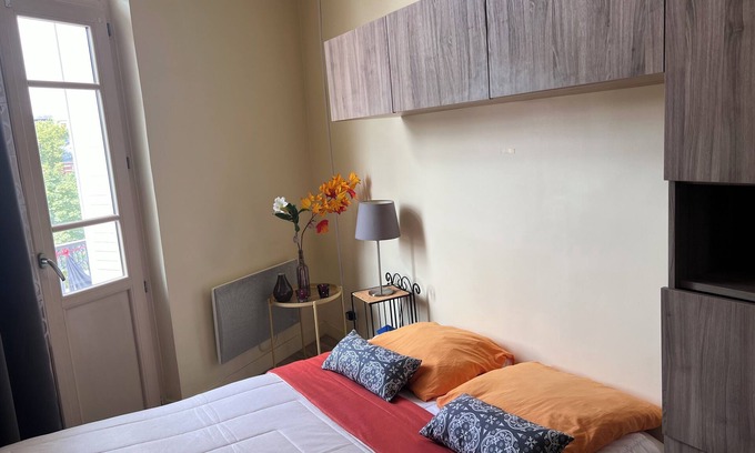 Cœur de Ville Apartment | Le Splendid -Hypercentre -Close to Opera and Parks -Thermal baths -Walkable