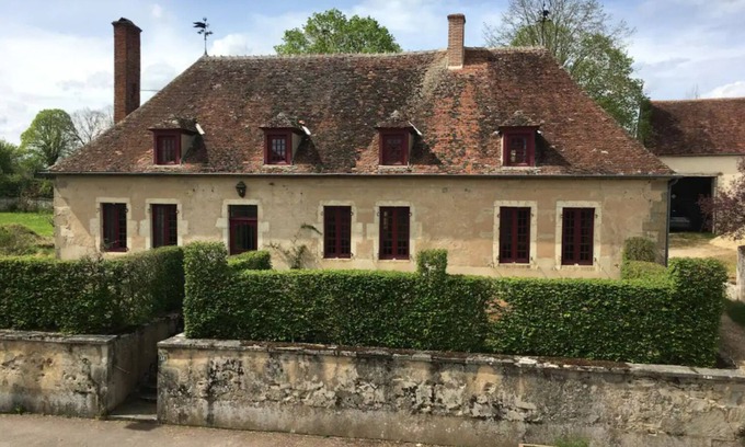 Pouzy-Mesangy House | Le Vieux Colombier