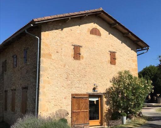 Le Buisson-de-Cadouin House | « Le Vieux Hangar » gîte à la ferme