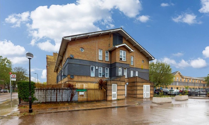 Hackney Wick Apartment | LEA - Elegant 1bed flat w/parking 5 min to Hackney Wick