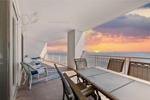 Gulfport House | Legacy Tower Two 1305