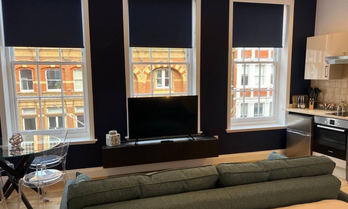 Soho Apartment | Leicester Square 3rd Floor Studio