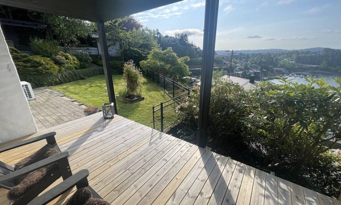 Fyllingsdalen Apartment | Leilighet med Sjøutsikt!
