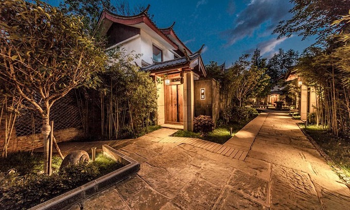 Shuhe Old Town House | Leliving Butterfly Resort Lijiang