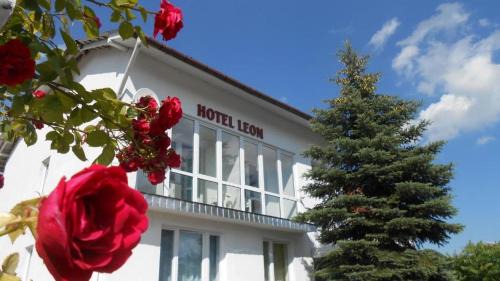 gmina Parzeczew Apartment | Leon