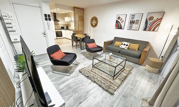 Cambrai Apartment | LeRelaisdOdile * Spacious & Bright Apartment *