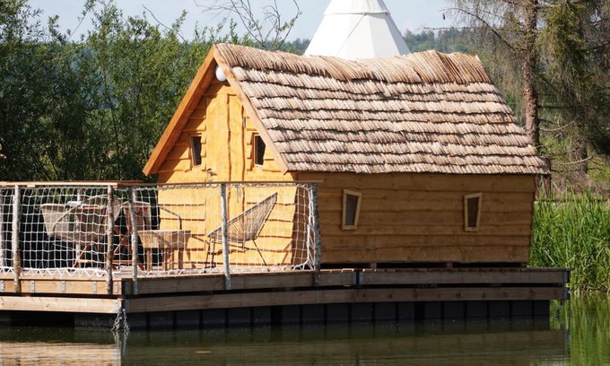 Givrauval Ski Chalet | Les Cabanes Flottantes