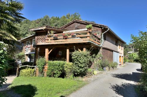 Chein-Dessus Apartment | Les Chambres Du Ruisseau