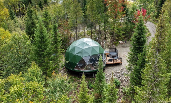 Montmagny Regional County Municipality Ski Chalet | Les Domes de la Riviere Alick Riviere et SPA