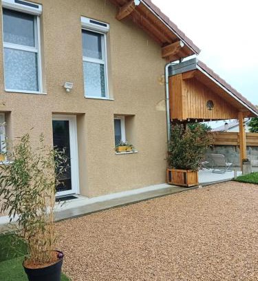 Matour House | Les Douglas
