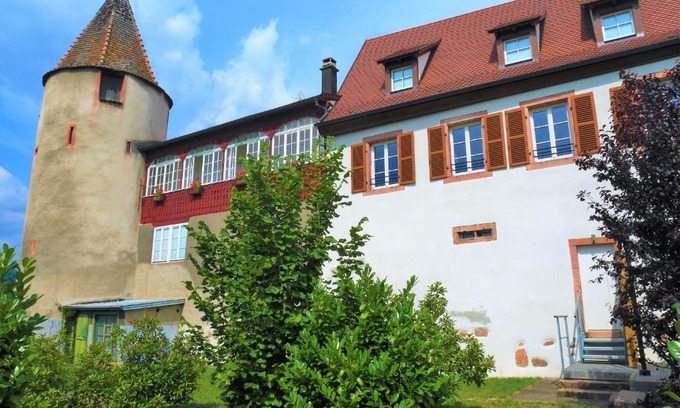 Saint-Hippolyte Apartment | Les gîtes de la Tour, appartement "La Plaine"
