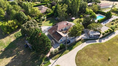 Montesquieu Bed & Breakfast | Les Grands Maitres Chambre d'Hotes