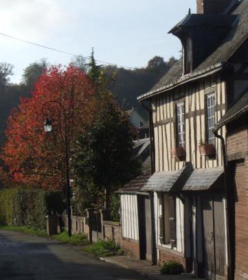 Lyons-la-Foret House | Les Hirondelles