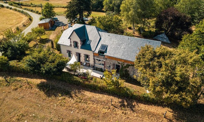 Lapleau Bed & Breakfast | Les jardins de Nanine