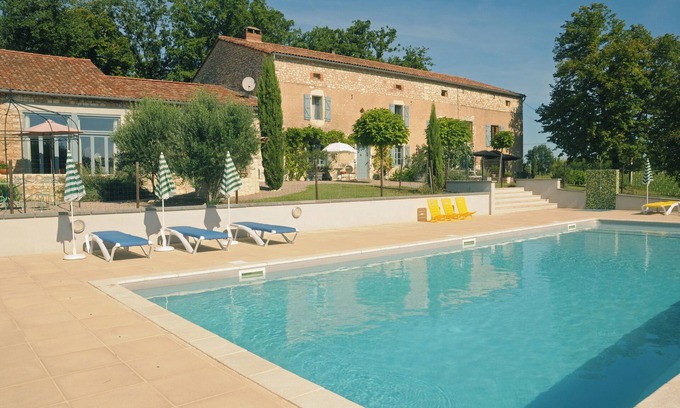 Cahuzac-sur-Vere Cottage | Les Landes gite 'Sol' workshops