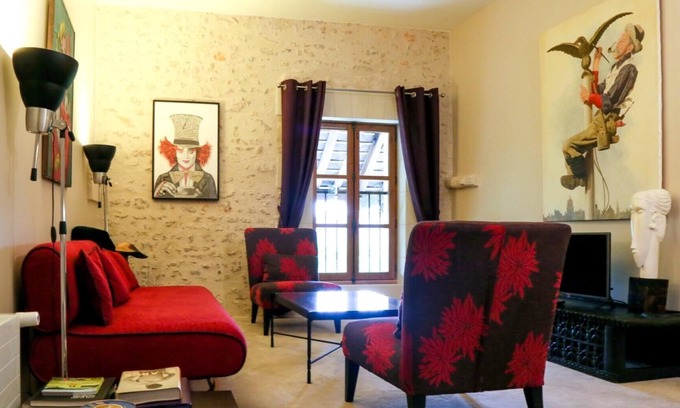 Pontlevoy Apartment | Les loges de saint eloi eccentric loft