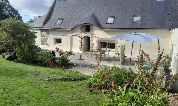 Ambon Bed & Breakfast | Les loges de yoff