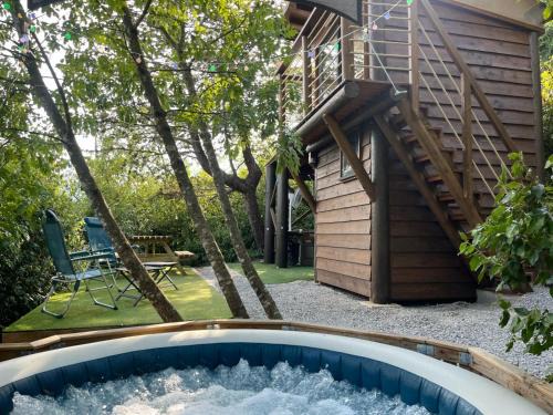 Privas Other | Les lucioles cabane chalet avec Jacuzzi privatif