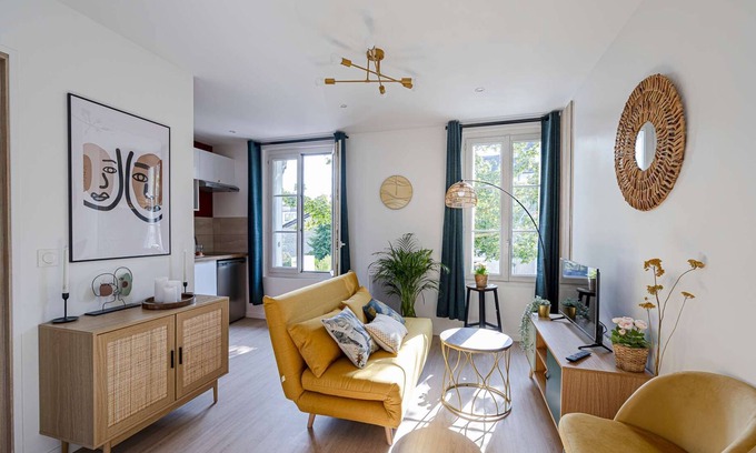 Chatellerault Apartment | Les Maisons Acajou / Superb T2 Spicy Love