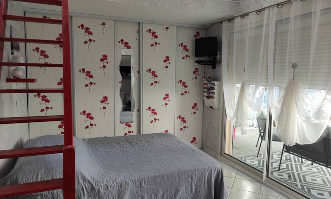 Bas-Vernet Bed & Breakfast | LES ORCHIDEES CHAMBRE D' HOTES PERPIGNAN LA RAYONNANTE