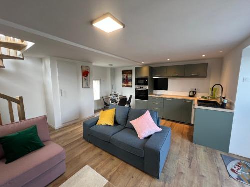 Reterre House | LES RONCES