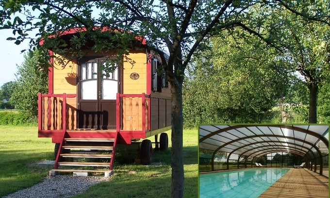 Calleville House | Les Roulottes de la Risle: cosy, swimming pool and spa