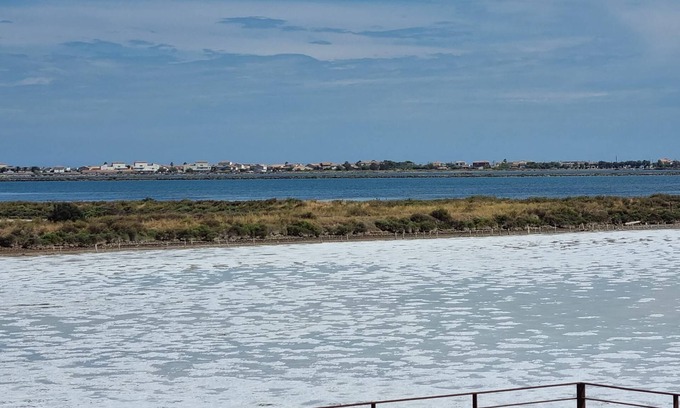 Vic-la-Gardiole House | LES SALINES reconnecting with nature.