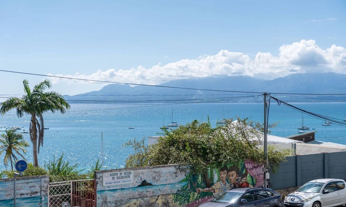 Perinet Apartment | Lescale Bleue