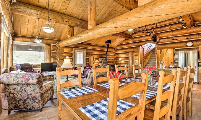 Grand Lake House | Less Than 1 Mi to Lake Granby Log Cabin with Fire Pit
