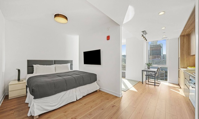 Killgubbin Hotel | Level studio suite with full kitchen and luxury bath