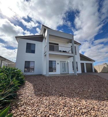 Port Hughes House | Levendi on Par