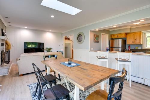 Lexington House | Lexington Home with Sunroom about 1 Mi to Lake Huron!