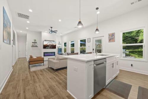 Church Street House | Lexington Luxury l 4BR 3BA
