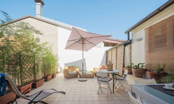 Viareggio House | Libeccio by Interhome