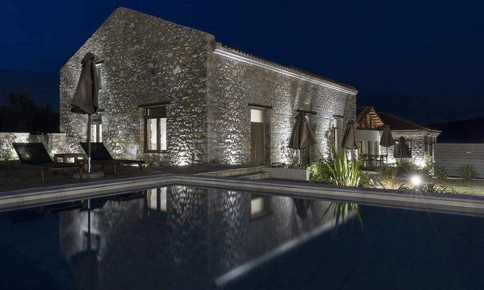 Sourpi Apartment | Lichnos Luxury Maisonette 3