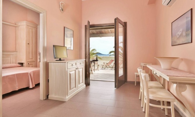 Bosa Marina Apartment | Lido Chelo Suite 4 beds sea view