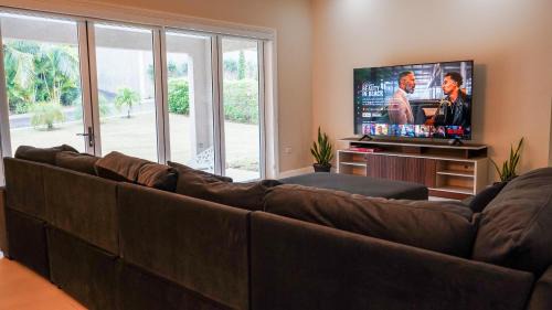 Reading Apartment | Life of Montego Bay
