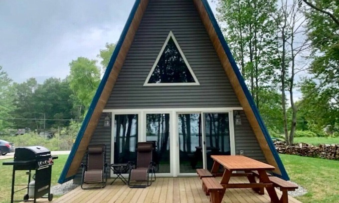 Au Gres Apartment | Life`s a Hoot A-Frame Cabin