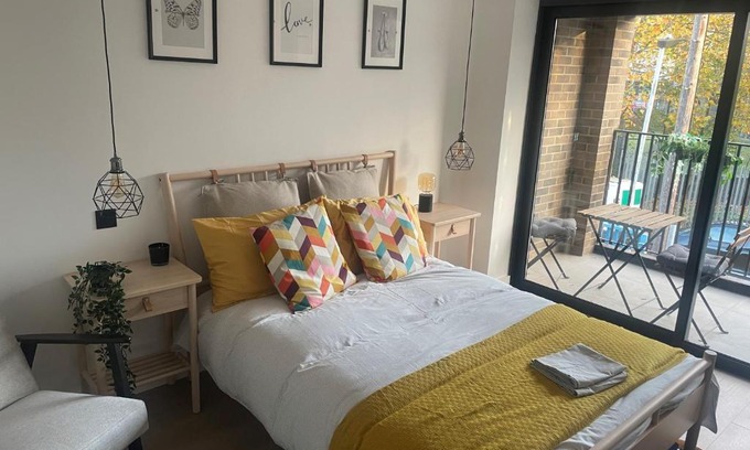 Newham Apartment | Lifted get away