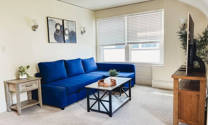 West Seattle House | Light & Bright Seattle Duplex House