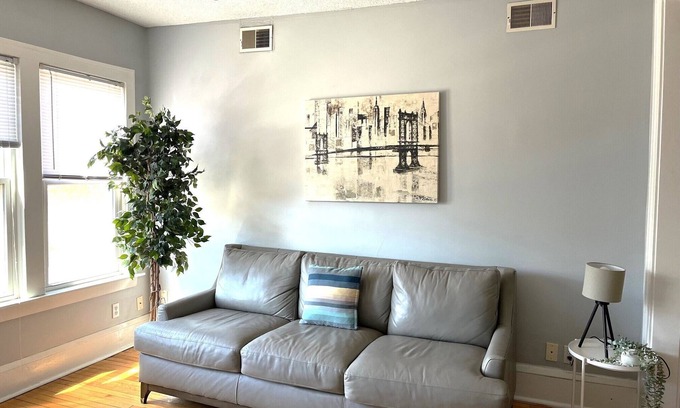 Summit - University Apartment | Light filled 2-bedroom apartment in central Saint Paul